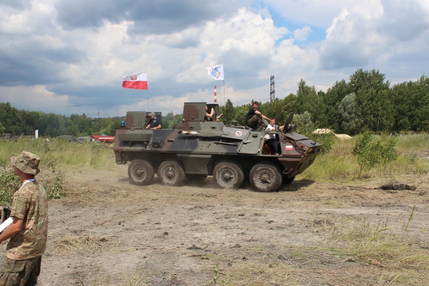 Trzebinia. Tłumy ludzi podczas I Międzynarodowego Zlotu Miłośników Militariów - Enigma 2018 [ZDJĘCIA]