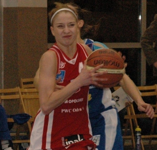 Natalia Małaszewska skutecznie kieruje grą Odry.