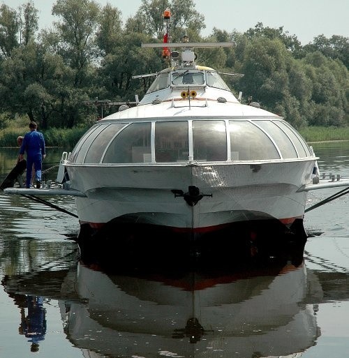 Wodolot przypłynął do Szczecina 16 lipca. Na pierwszą wycieczkę do Świnoujścia wypłynie dopiero wiosną 2008 roku.