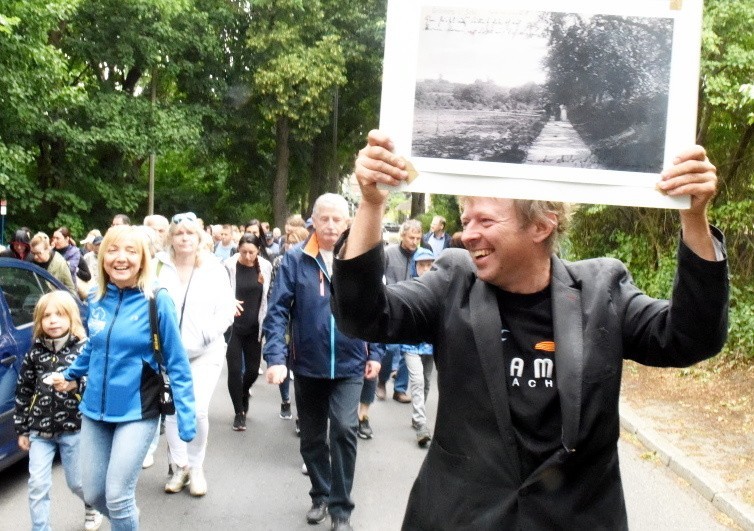 23 czerwca w sobotę odbył się trzeci spacer po winiarskiej...