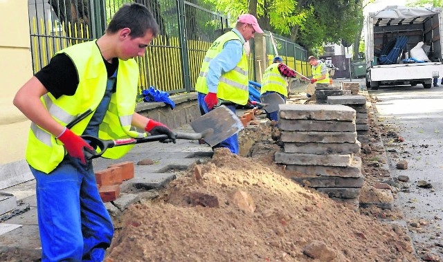 Rozpoczął się remont ulicy Narutowicza i przyległych uliczek