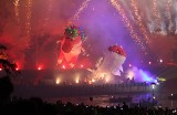 Parada Smoków w Krakowie. Sztuczne ognie zabłysły nad Wisłą