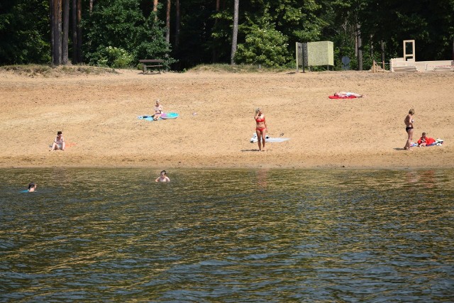 Na plaży miejskiej w Sępólnie dyrektor CSiR nie spodziewa się tłumów, jednak korzystający powinni się dostosować do wytycznych sanitarnych