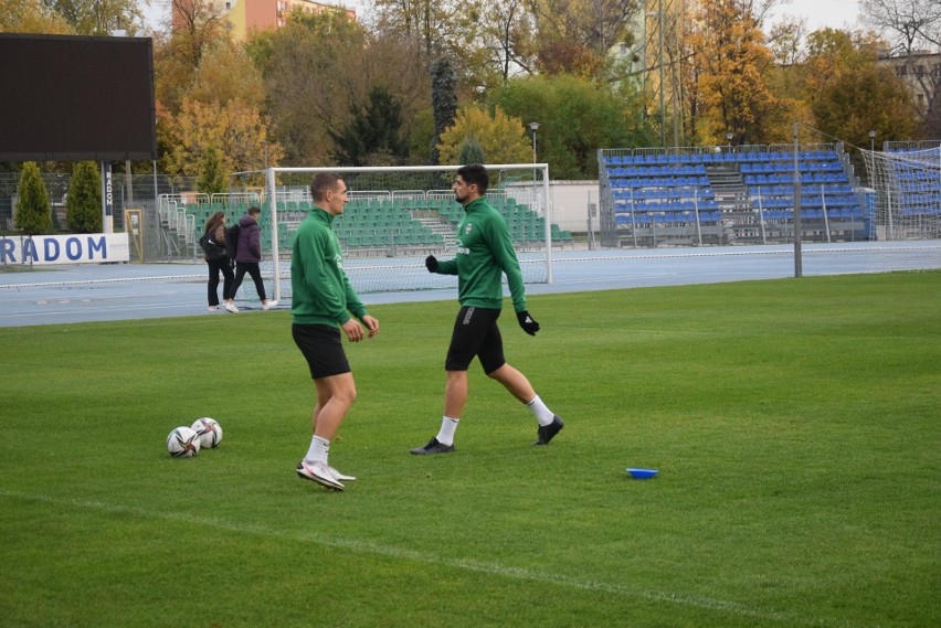 PKO Ekstraklasa. Czwartkowy trening Radomiaka przed meczem z Górnikiem Łęczna. Trenowali Radecki i Karwot. Nie było Kozaka (ZDJĘCIA)