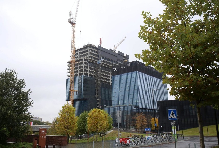 Oto najwyższy budynek Katowic, KTW II, który powstaje przy...