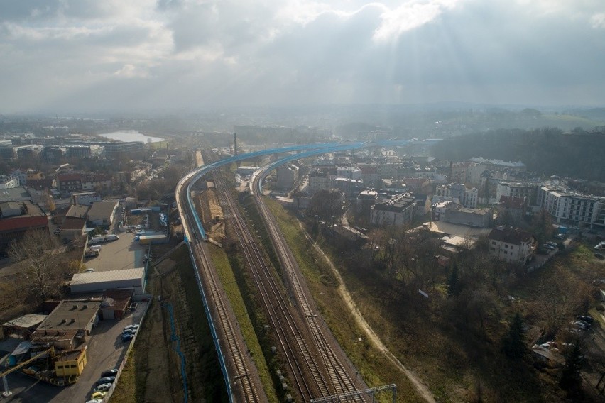 Megainwestycja w centrum Krakowa rośnie jak na drożdżach [ZDJĘCIA]