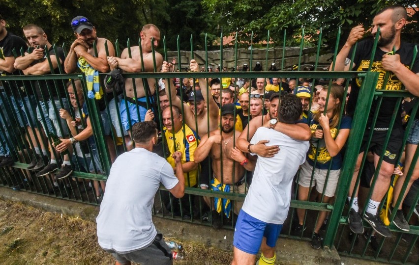 Elana Toruń awans w Solcu świętowała z najwierniejszymi...