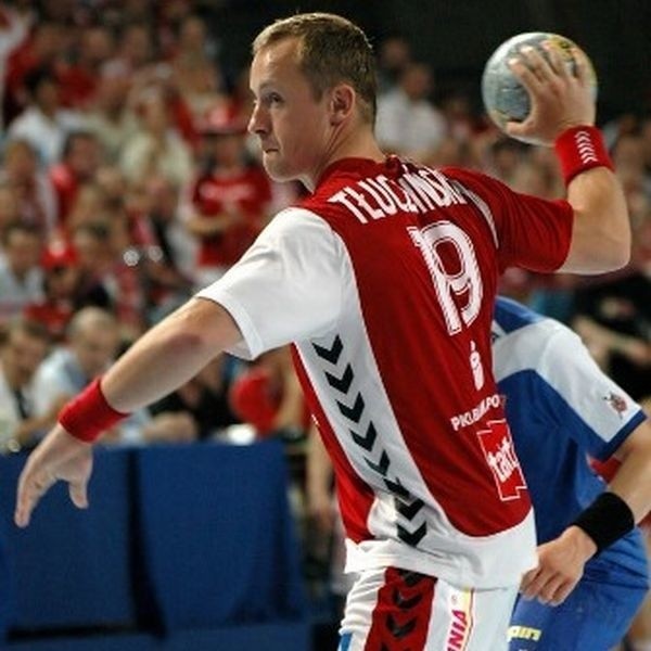 Piłkarze ręczni w ćwierćfinałach olimpiady w Pekinie. Na zdjęciu Tomasz Tłuczyński.
