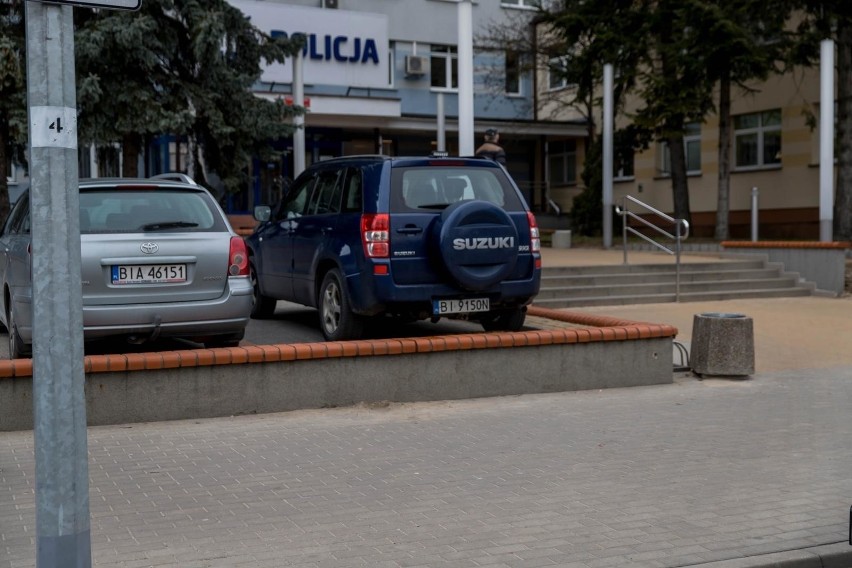 Białystok. Trzy miesiące aresztu w zamkniętym zakładzie psychiatrycznym dla 40-latka, który na ulicy ranił nożem dwie kobiety