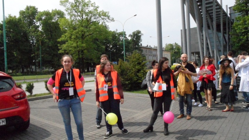 Juwenalia Zagłębiowskie 2015: Korowód studentów na ulicach...