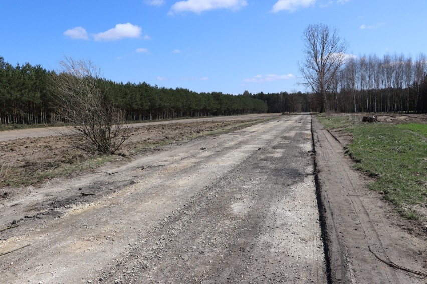 Ruszył remont drogi powiatowej na odcinku Krzepin –...