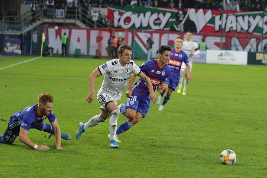 Legia Warszawa przegrała w Gliwicach z Piastem 0:2. Dobrze...