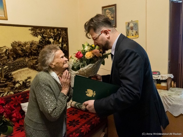 Pani Leokadia Orpel mimo sędziwego wieku wciąż cieszy się dobrym zdrowiem.