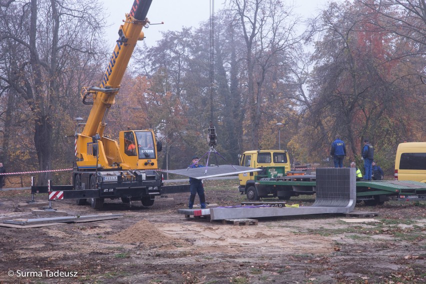 Montują Stargardzki Pomnik Niepodległości [ZDJĘCIA]