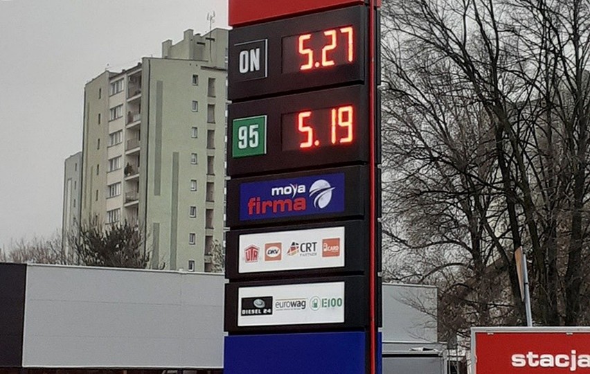 Paliwa gwałtownie potaniały w województwie śląskim po...