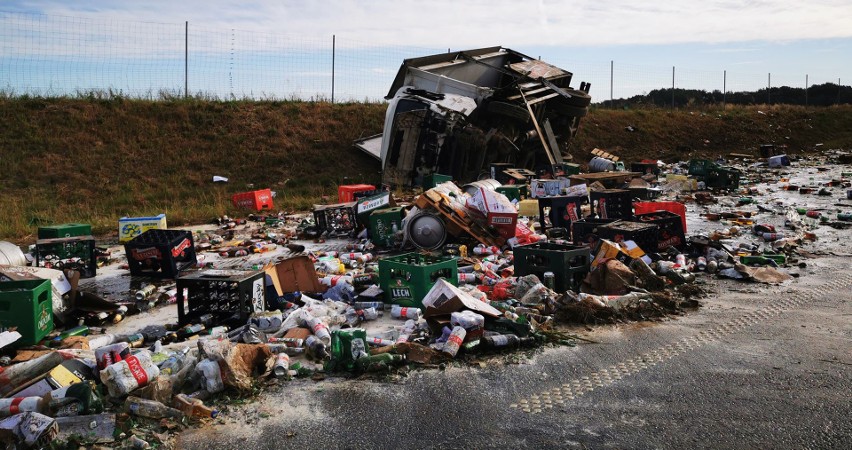 Wypadek na S6 koło miejscowości Dobre (powiat koszaliński)....