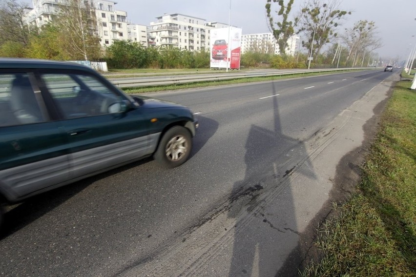 W weekend znów naprawa Karkonoskiej. Kierowcy: Największe koleiny i tak nie znikną