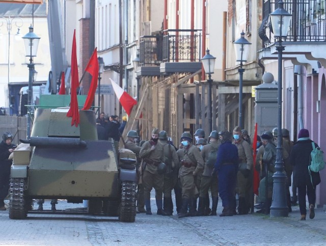 We wtorek kręcono zdjęcia na ulicy Szewskiej. Wykorzystano w nich między innymi czołg.