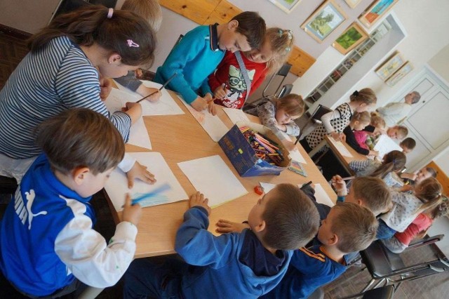 Biblioteka w Krzeszycach tętni życiem.