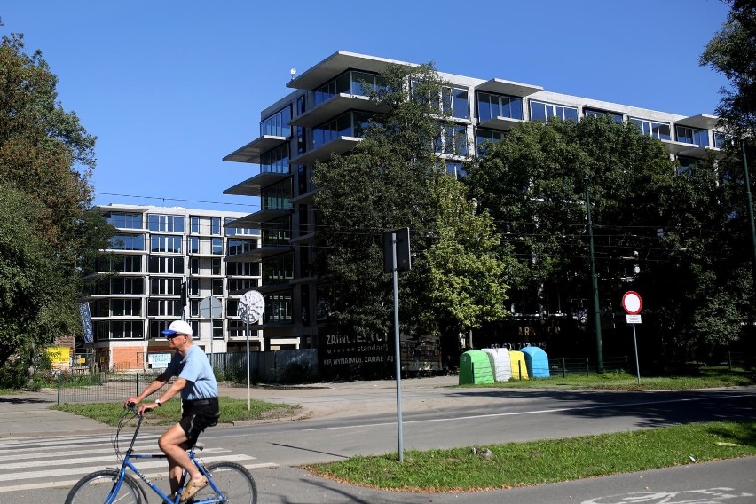 Tzw. aparthotel przy Błoniach. Plan miejscowy przy Błoniach,...