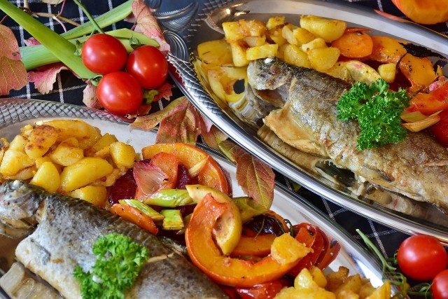 Spożycie ryb w Polsce rośnie w ostatnich latach. Obecnie to około 14 kg ryb na rok, ale daleko nam do średniej, która wynosi około 23 kg. Zobacz w galerii jakie ryby są najzdrowsze