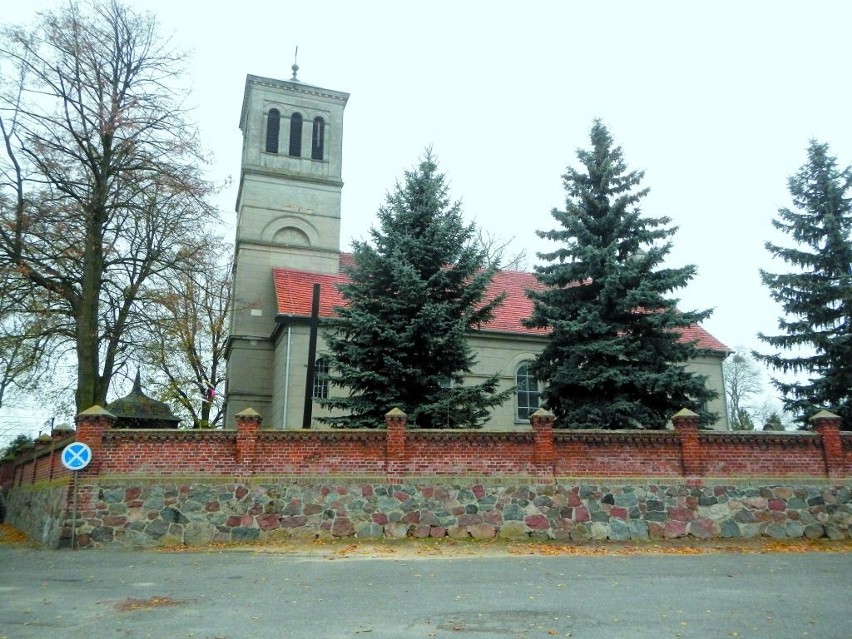 Kościół pw. św. Marcina we wsi Ostrowite Prymasowskie...