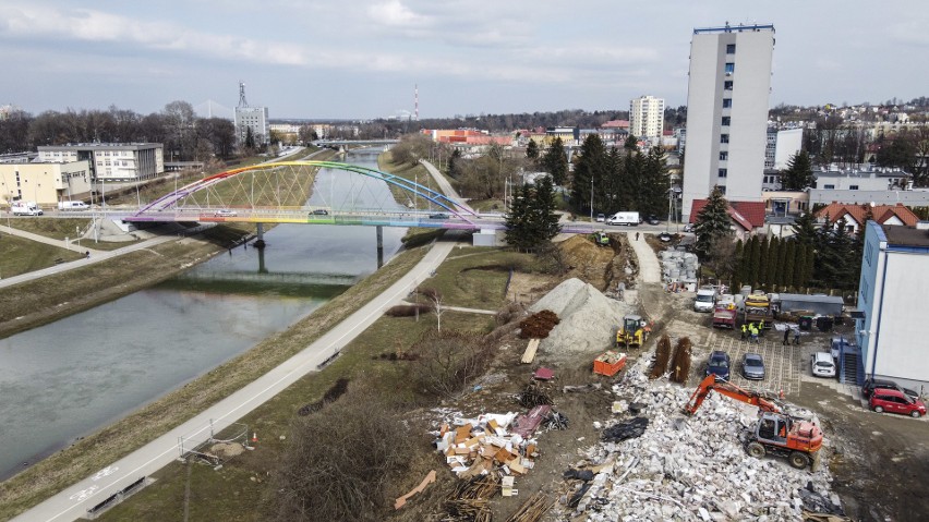 Zobacz, jak powstaje łącznik ul. Wierzbowej z aleją Kopisto...