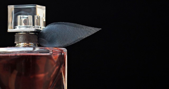 Black Friday 2020. Perfumy damskie - jakie promocje na zapachy dla kobiet w  sklepach? [AKTUALIZACJA 27.11.2020] | Nowa Trybuna Opolska
