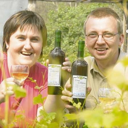 Małgorzata i Jarosław Lewandowscy od kilku lat zajmują się produkcją wina. Wreszcie chcą je sprzedawać!