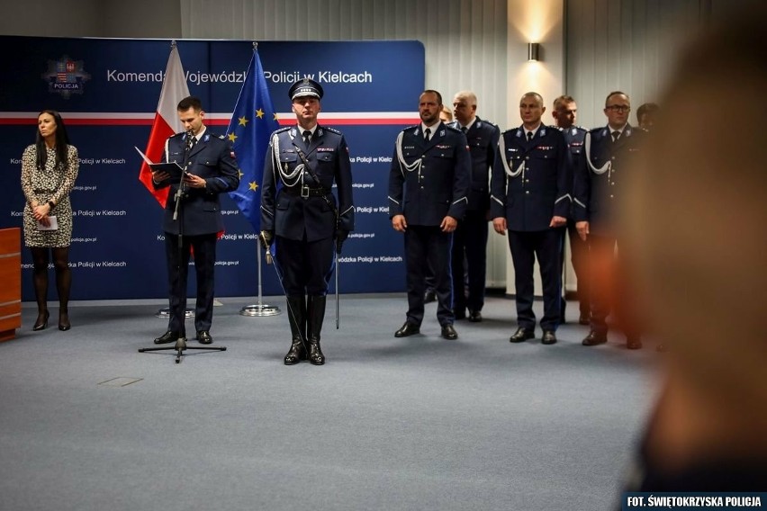 Uroczyste ślubowanie w świętokrzyskiej policji w Kielcach. Złożyło je dwunastu policjantów