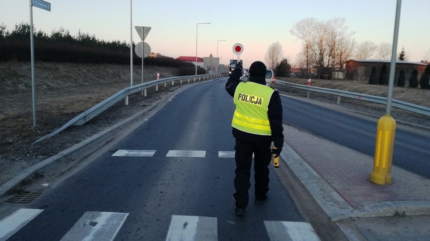 Ponad 670 kierowców w poniedziałek rano skontrolowali...