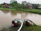 Woda zalewa gminę Wieliczka. Do Czarnochowic jedzie premier Morawiecki