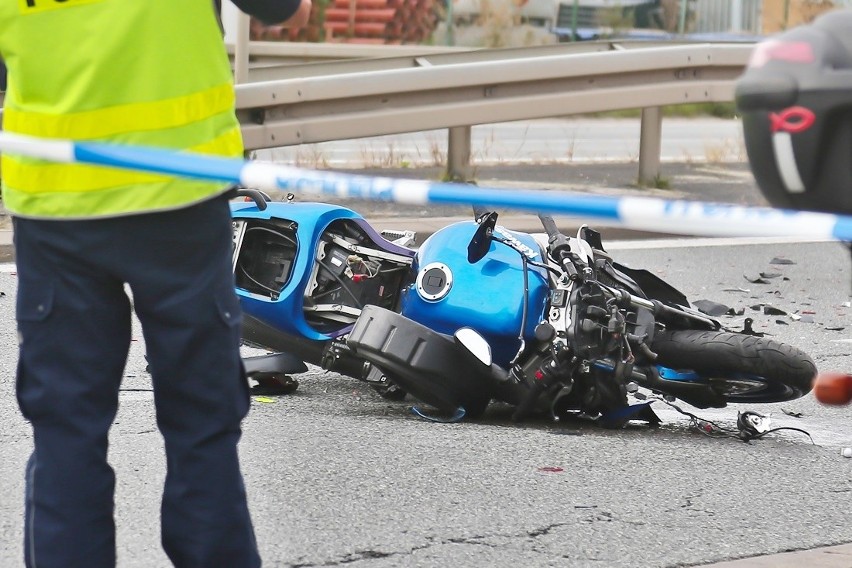 Tragiczny wypadek pod Wrocławiem. Nie żyje motocyklista [ZDJĘCIA]