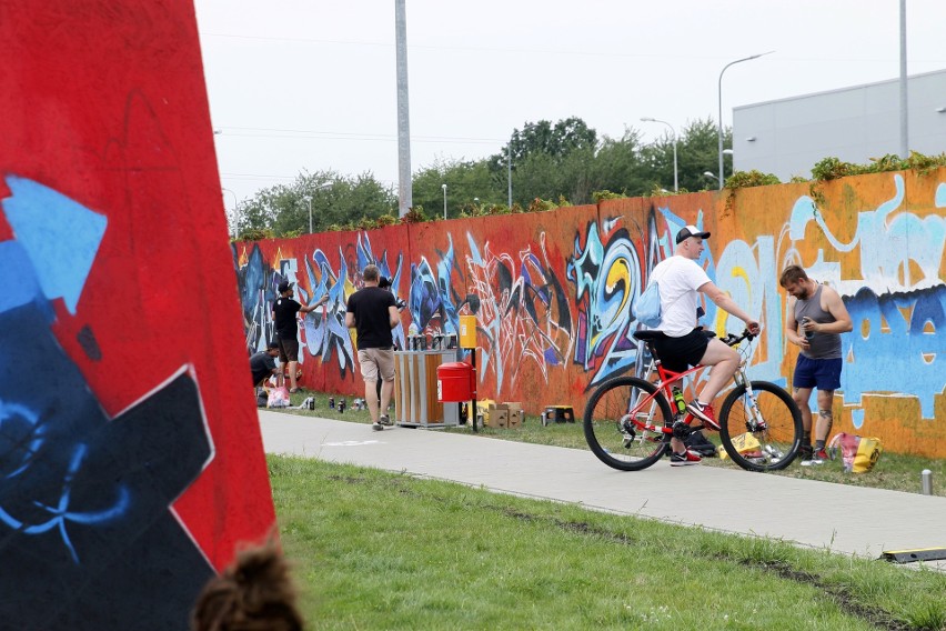 Lublin. Spotkali się przy SKENDE i pomalowali płyty farbą w sprayu. Rozpoczęła się 11. edycja Meeting Of Styles