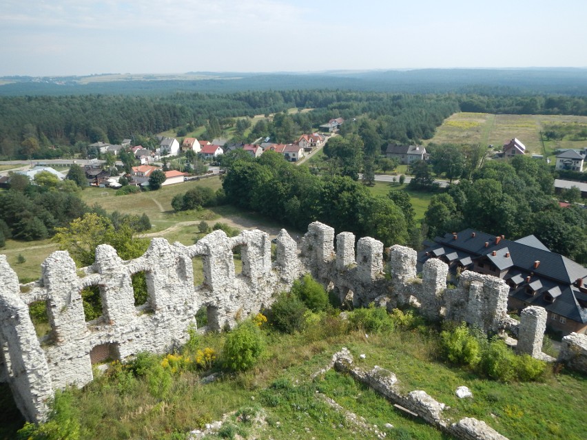 Poszczerbione mury warowni Rabszyn, miasteczko i okolica...