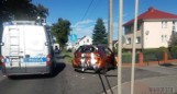Wypadek w Dobrzeniu Małym. Trzy samochody zderzyły sie na drodze z Opola do Namysłowa. Dwie osoby w szpitalu