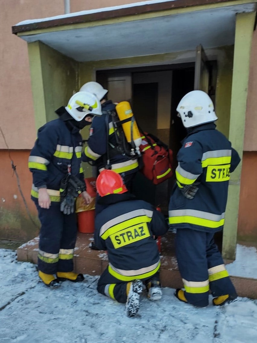 Praktycznie przez całą zimę strażacy otrzymują zgłoszenia...