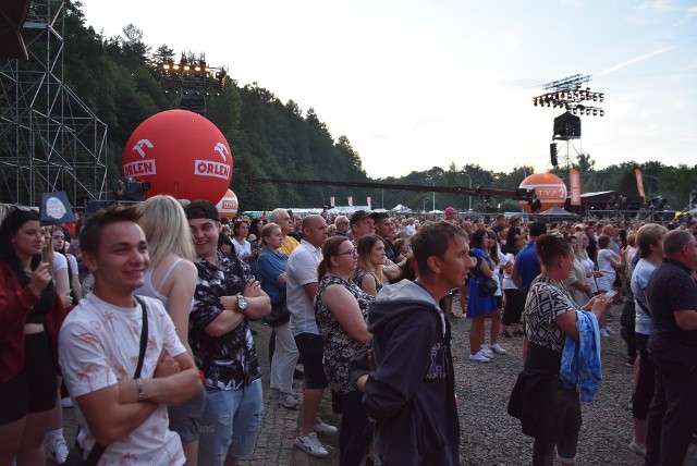 „Cztery Strony Folku” – międzynarodowy festiwal muzyczny w Żywcu. Zobacz kolejne zdjęcia. Przesuwaj zdjęcia w prawo - naciśnij strzałkę lub przycisk NASTĘPNE