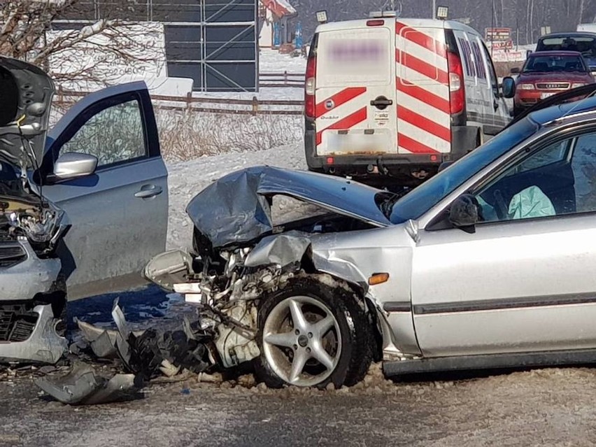 Groźny wypadek na drodze Jelenia Góra – Karpacz [ZDJĘCIA]