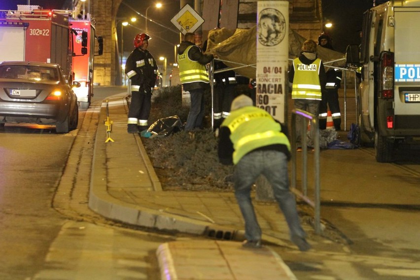 Wrocław: Wypadek na pl. Grunwaldzkim. Nie żyje potrącony pieszy (ZDJĘCIA)