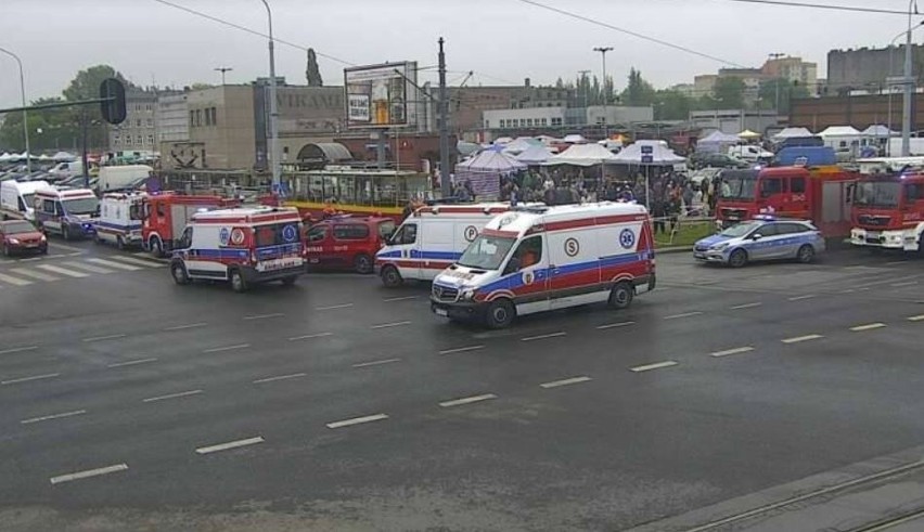 Wypadek tramwaju MPK. Na ul. Dolnej przy Zgierskiej tramwaj uderzył w słup. Zajmie się tym prokuratura! [FILM ZDJECIA]