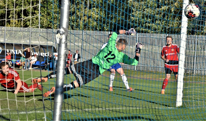 Unia Oświęcim - Orzeł Ryczów 2:5. Na zdjęciu: Przemysław...