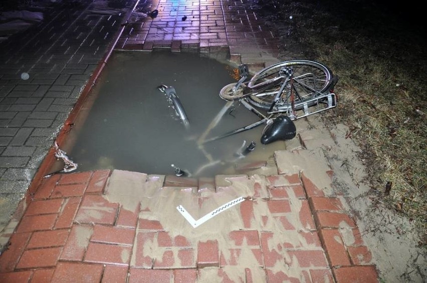 Kraśnik: Rowerzysta wpadł w wyrwę na ścieżce rowerowej. Trafił do szpitala