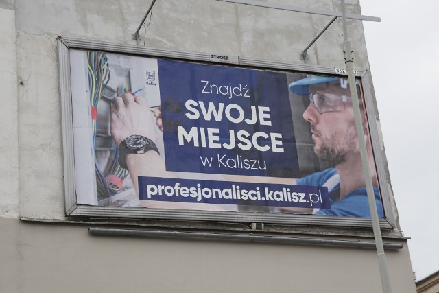 Kampanią billboardową Kalisz kusi łodzian do przeprowadzki – oferuje pracę i mieszkania