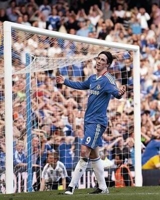 Kibice Chelsea czekają na gole Fernando Torresa Fot. PAP/EPA