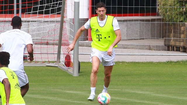 Lewandowski trenował dziś z Bayernem. Ostatnia oferta Barcelony?