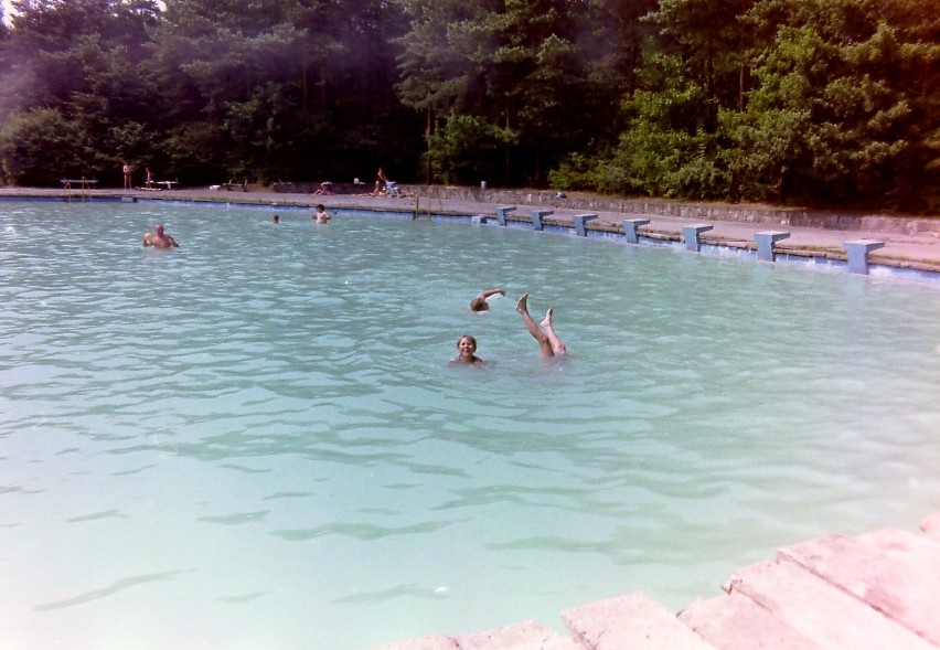 Zapomniany basen w Sosnowcu w parku Leśna: w latach 80 XX...