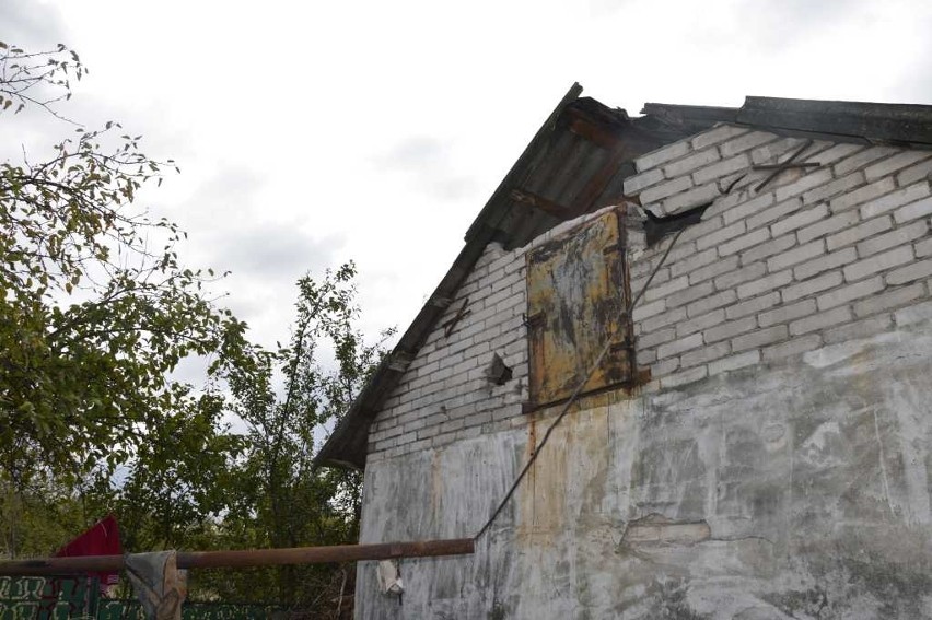 Orkan Xavier w Starachowicach zerwał dach domu. "Był jeden wielki rumor"