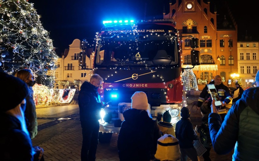 Strażacy z Ochotniczej Straży Pożarnej w Chojnicach...