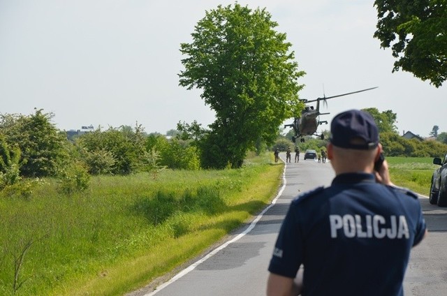 Ćwiczenia GROM-u, antyterrorystów i policjantów bocheńskich